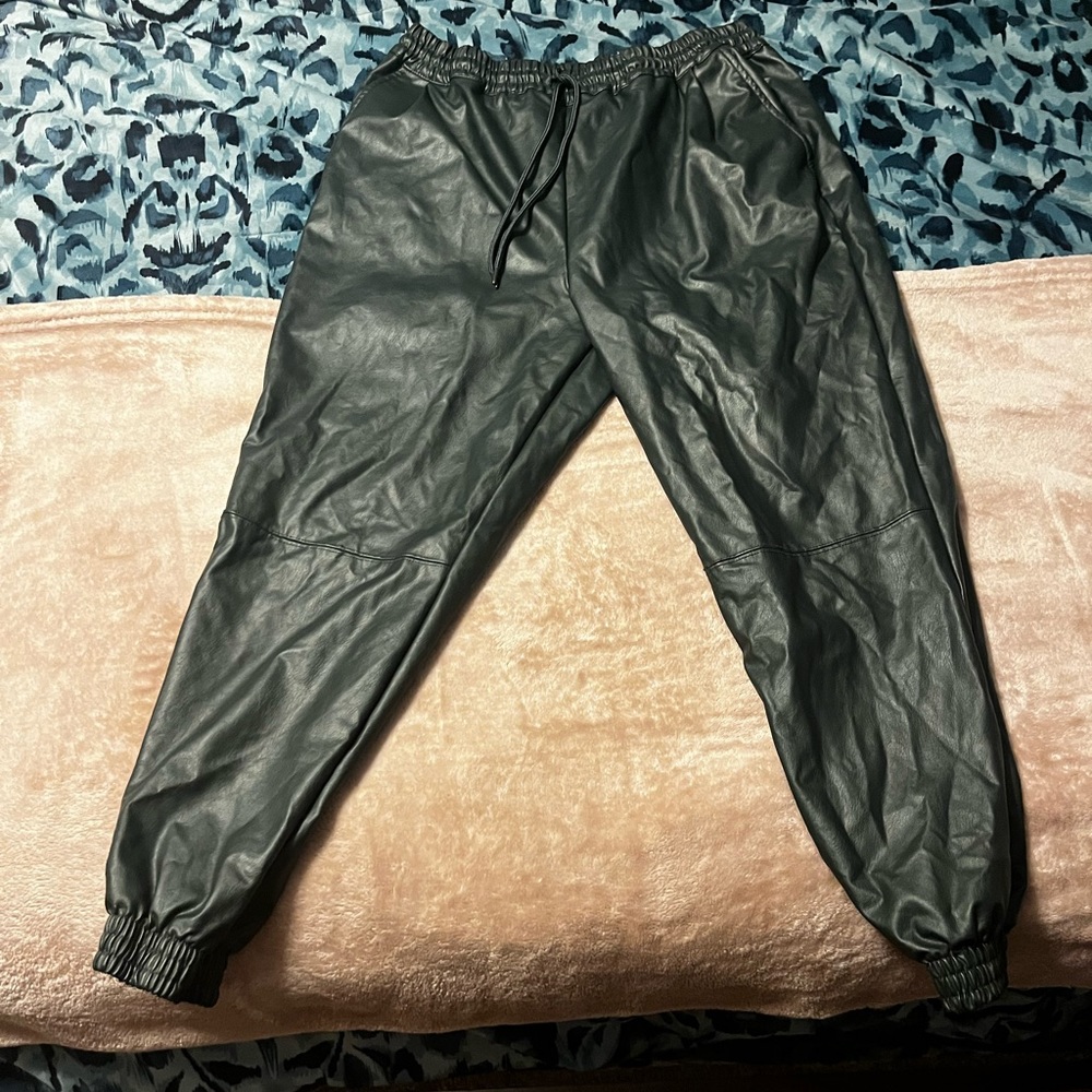 Dictionary pants